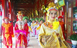 Ngắm Hoàng hậu đẹp rạng ngời “sống lại” trong cung vua Nguyễn