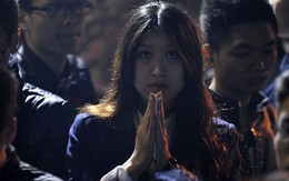 Chen chân lễ chùa ngày đầu năm