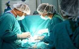 Cứu sống bệnh nhân bị xe bồn cán qua bụng