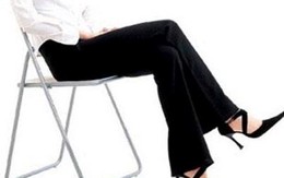 Ngồi vắt chéo chân: Nhiều bệnh hiểm tấn công bạn