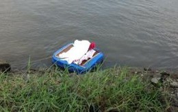 Đau xé lòng nhìn thi thể bé 3 tuổi trôi trên sông Sài Gòn