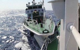 Tàu Trung Quốc đâm trực tiếp vào tàu Việt Nam