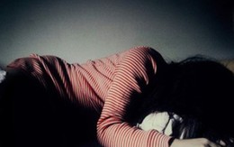 Hai người đàn ông lao đao vì cô gái nhõng nhẽo tự “dâng trái cấm“