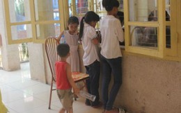 Tương lai mờ mịt của 3 đứa trẻ có cha mẹ vào tù vì dính ma túy