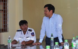 Tổng cục trưởng TC DS-KHHGĐ thăm và tặng quà các chiến sĩ Cảnh sát biển Việt Nam