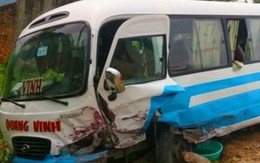 Kinh hoàng xe ăn cưới “đấu đầu” xe khách, 5 người thương vong