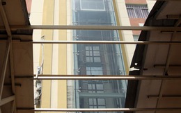 Cứu 15 người bị kẹt trong thang máy ở trung tâm Sài Gòn