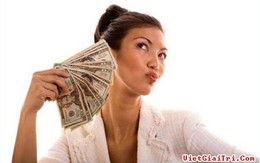 Gã trai Tây hầu tòa đòi lại tiền bao gái
