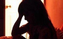 Rúng động người đàn bà giết chết con vì con đòi bú, mà mẹ thì thèm… rượu