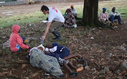 Những nguyên nhân kinh hoàng khiến số người chết bởi Ebola tiếp tục tăng (Phần 1)