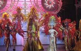 "Pê đê show" tại Thái Lan: Cuộc sống của những vũ công Katoey