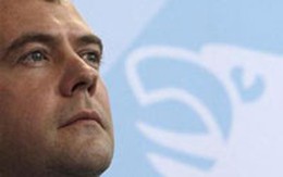 Medvedev dùng dầu mỏ hàn gắn quan hệ với Phương Tây