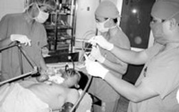 Những cuộc thanh trừng tàn bạo và những ca cứu sống ngoạn mục
