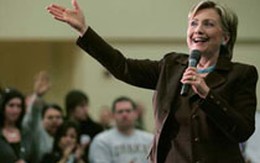Nhà chiến lược hàng đầu của Clinton từ chức