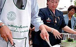 Thủ tướng Thái Lan phải từ chức vì dạy nấu ăn trên truyền hình
