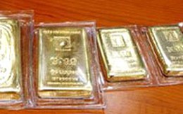 Giá vàng tăng rất mạnh, đôla lại trên 17.000 đồng
