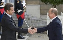 Sarkozy và Putin gặp nhau trên sàn võ Judo