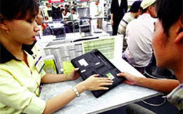Mua laptop trả góp