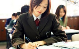 Học sinh được gọi điện cho bạn khi làm bài thi