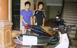 Kẻ cắp gặp bà già