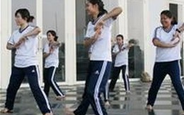 Làm gì để môi bớt thâm?
