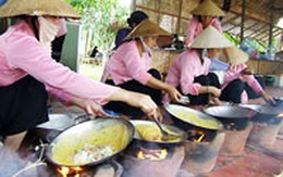 Chả giò dài 36 m sắp ra mắt du khách TP HCM