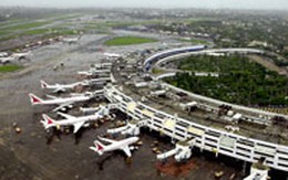 Máy bay quên hạ cánh vì phi công… ngủ gật