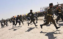 Tổng thống Afghanistan bị Taliban ám sát hụt