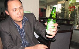 Vỏ kẹo trong chai bia Heineken: Nuốt không trôi cả dị vật lẫn lời giải thích