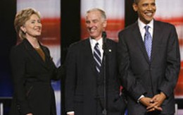 Cuộc chạy đua của Obama và Clinton: Chiến lược... "tự sát"
