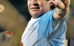 Huyền thoại Maradona phải nhập viện khẩn cấp