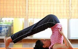 5 động tác yoga tập buổi sáng