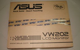 Xác nữ trong thùng giấy ven đường