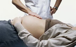 Trên 35 tuổi sinh con dễ dị tật bẩm sinh