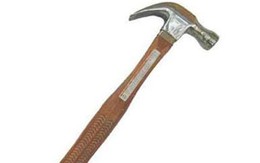 Khách đến chơi nhà tự dưng lấy búa đập đầu bà chủ
