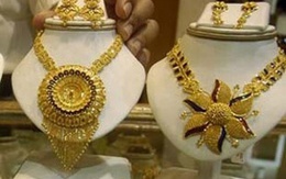Giá vàng và dầu tăng, USD giảm