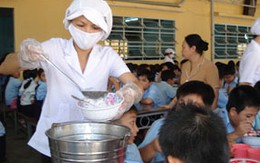 400 học sinh ngộ độc vì ăn bánh bông lan