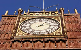 Tháp đồng hồ Big Ben bằng sô cô la