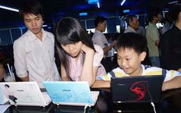 Sắm laptop siêu di động thay cho netbook