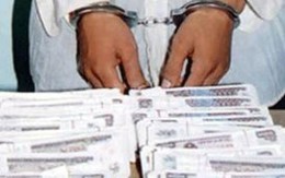 Nữ sinh viên giả chữ ký rút gần 300 triệu đồng