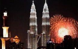 Malaysia bắt 26 người trong tiệc sex