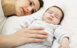 Phụ nữ sau sinh cần hỗ trợ của người thân