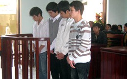 Bốn "yêu râu xanh" hãm hại bạn nhậu 15 tuổi 