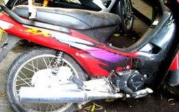 Chở vợ đi đẻ, bị cướp mất xe
