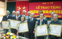 Bộ Y tế trao tặng danh hiệu NGND và NGƯT cho 46 nhà giáo ngành y tế