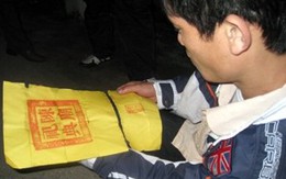 Ngất xỉu vì xin ấn cầu may đền Trần 