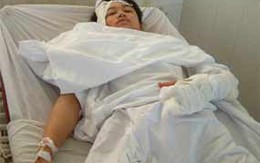 Xông vào lớp chém bạn học trọng thương