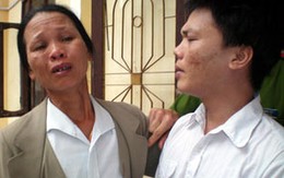 Mang gậy đi đá bóng, quật một cú ngồi tù 4 năm