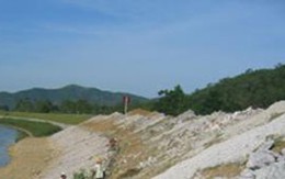 Hà Nội: Hỗn chiến trên bờ đê