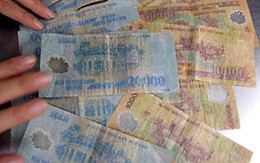 Mất tiền, lột đồ một cô gái giữa chợ lục soát 